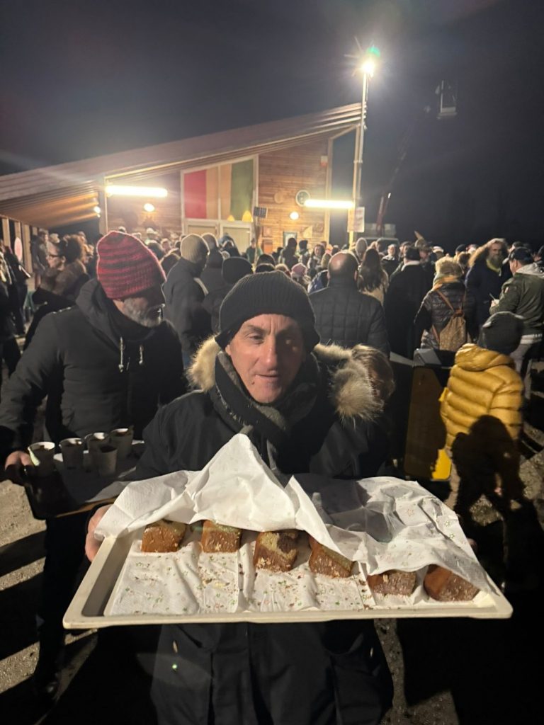 La Befana con gli Alpini a Villa del Conte, Centro Paolo VI